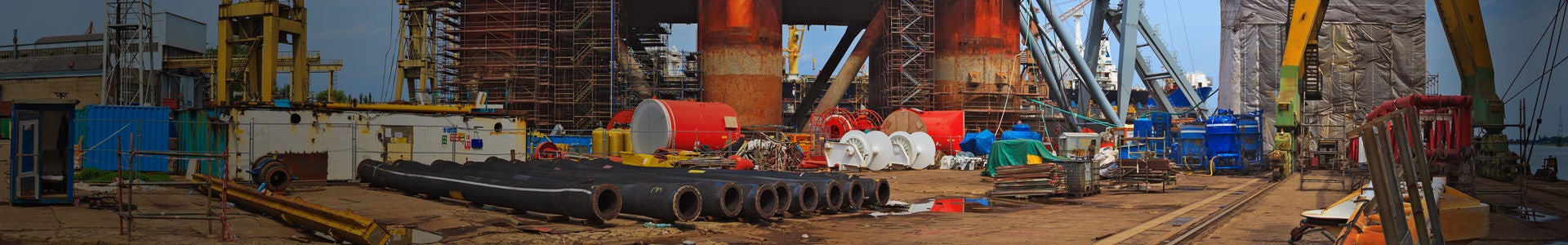 Bâti pétrolier sur terre