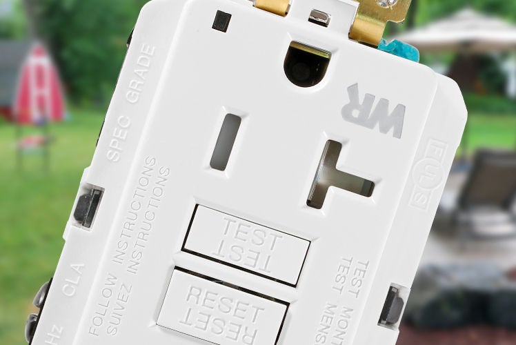 Prise à DDFT intempérisée au premier plan avec arrière-plan