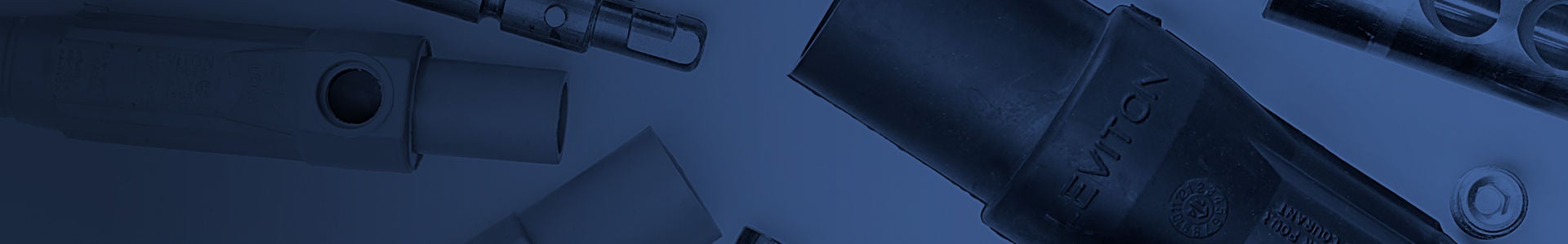 assortiment de fiches unipolaires sur table