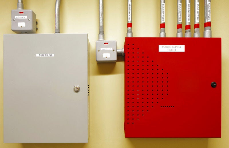 Panneaux de protection contre les surtensions de l’hôpital étiquetés